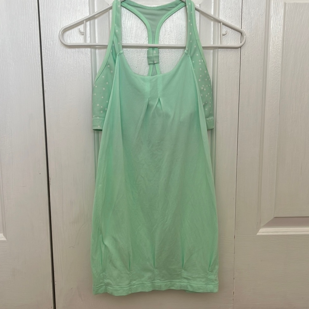 Lululemon top